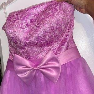 STRAPLESS PROM/HOMECOMING/QUINCÉ DRESS